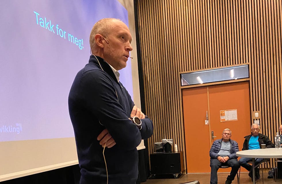 Andreas Fløgstad.