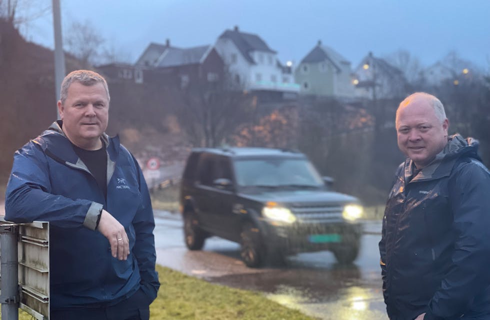Asle Rafdal (Ap) og Harald Halvorsen Løland (Sp) gler seg over at Rogaland fylkeskommune nå går i gang med å laga gang- og sykkelveg mellom Solbrekk og Brekke – eit vegstrekke der det dagleg går og syklar mange barn, ungdommar og vaksne.