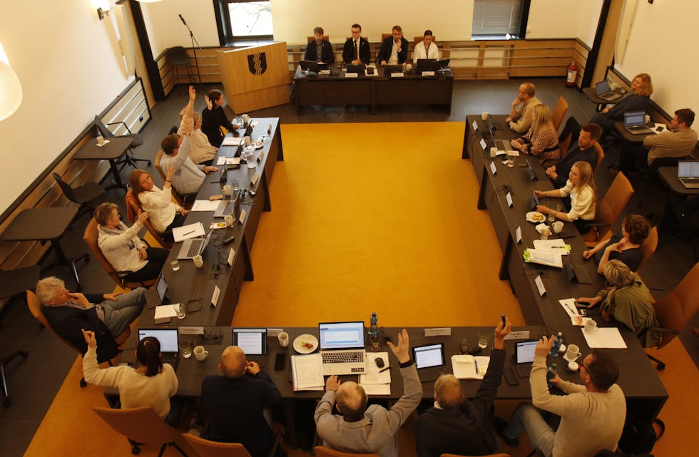 Onsdag i neste veke skal kommunestyret i Sauda vedta budsjett 2025 og økonomiplan for dei tre påfølgande åra. Arkivfoto.