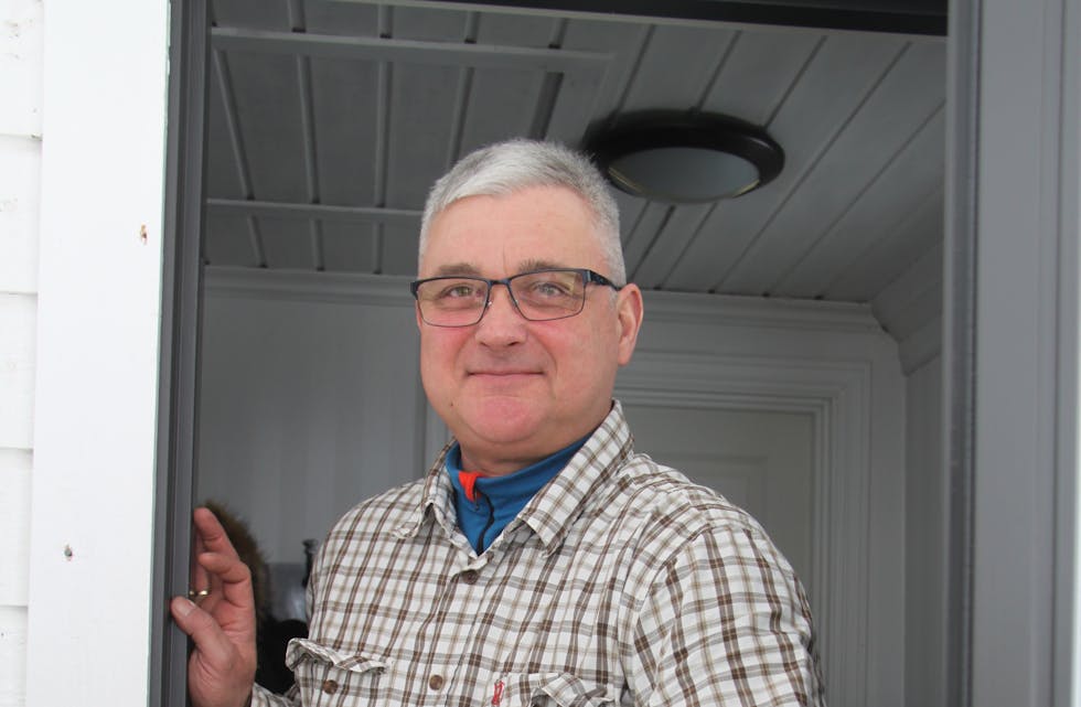Håvard Lunde er bebuar på Espeland og er fryktar alvorlege ulukker når bilar hastar gjennom bustadområdet - langt over fartsgrensa.