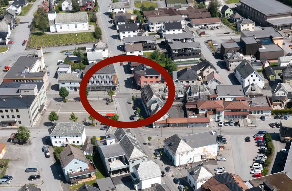 Hendinga der ein mann blei funnen bevisstlaus og blodig i sentrum i august i fjor, er henlagt av politiet på grunn av manglande sikre bevis for at noko kriminelt har funne stad.