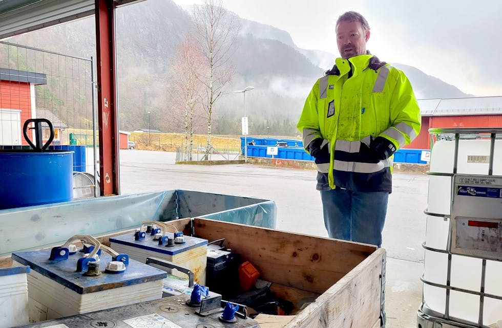Einingsleiar ved vatn, avløp og renovasjon i Sauda kommune, Øyvind Ljung, varslar at utfordringane ved gjenbruksstasjonen kan føre til reduserte opningstider allereie i løpet av 2025.