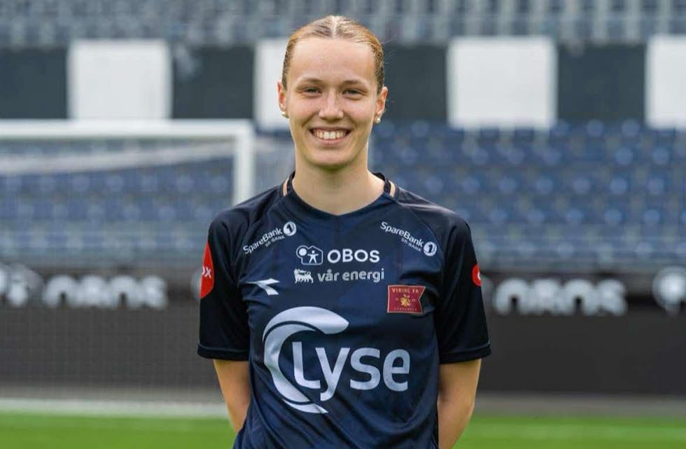 Til vanleg er saudajenta Kristiane Teig med i spelarstallen til tredjedivisjonslaget Viking Kvinner 2. Fredag debuterte ho i ein treningskamp for damelaget til Viking som speler i 1. divisjon.