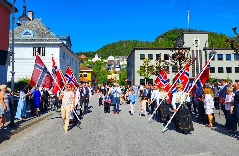 Her startar barnetoget på si ferd.
