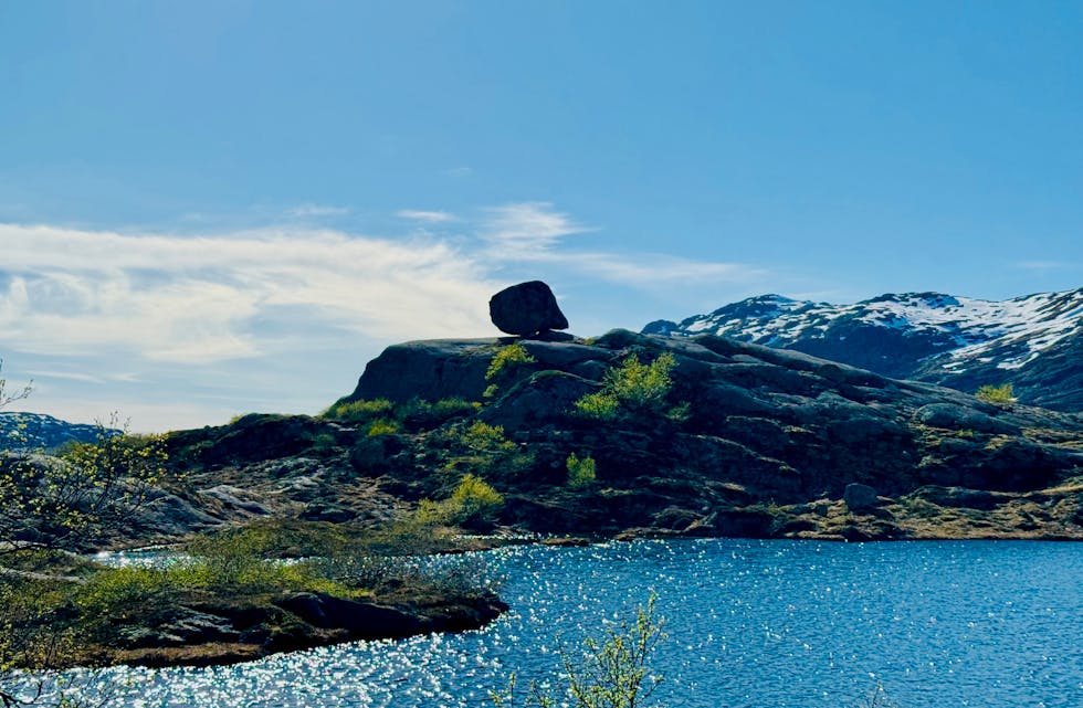 Stein på fjell.