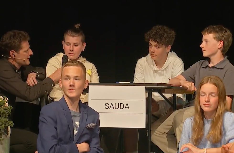 Følg laget frå Sauda i Ryfylkequiz, som blir sendt direkte onsdag frå klokka 12.00.