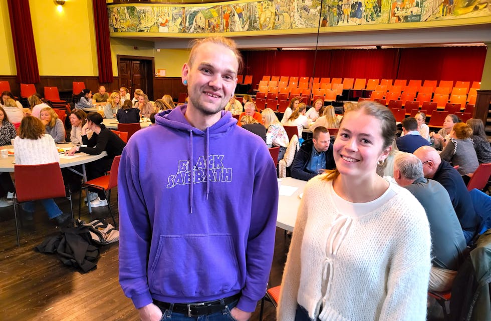 Leiar i ungdomsrådet, Ingrid Fatnes og spesialrådgivar i Rogaland fylkeskommune, Espen Geelmuyden Rød, gleder seg over resultata frå Ungdata-undersøkinga. Dei trekk blant anna fram tryggleiken og fellesskapet blant unge i Sauda.