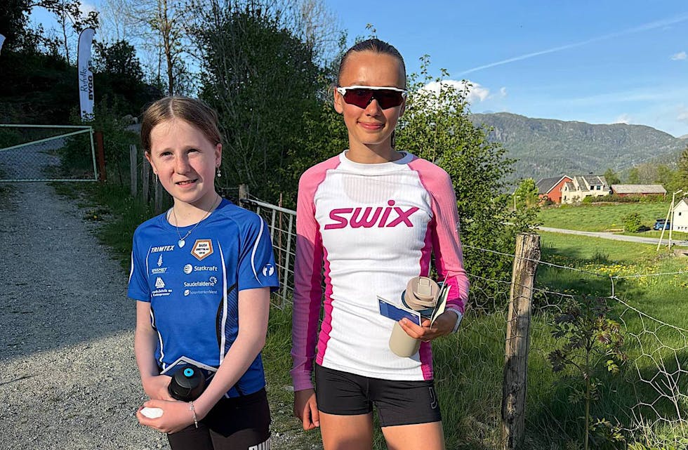Linnea Fjelldalselv (til høgre) vann jenteklassen i motbakkeløpet Vårkaaten, her avbilda saman med Anne Sigrid Øye Rossebø.