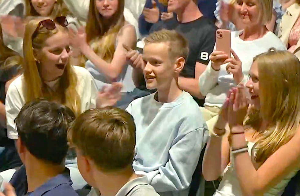 Her blir Vilmer Teig overraska på direkten.